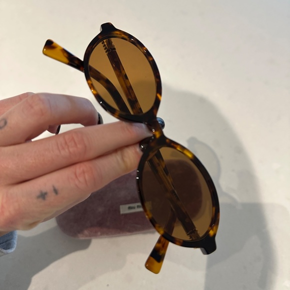 Miu Miu Oval Sunglasses - Picture 4 of 4